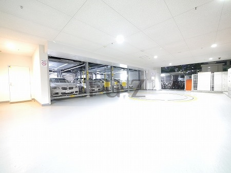 アールケープラザ新横浜Ⅱの駐車場
