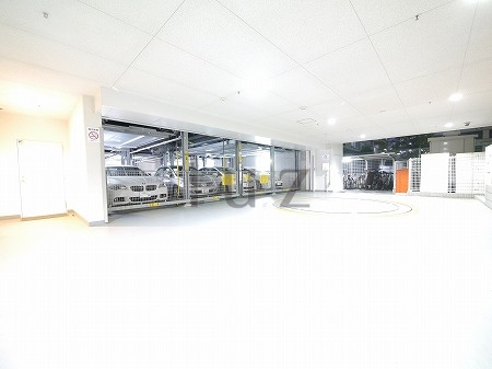 アールケープラザ新横浜Ⅱの駐車場