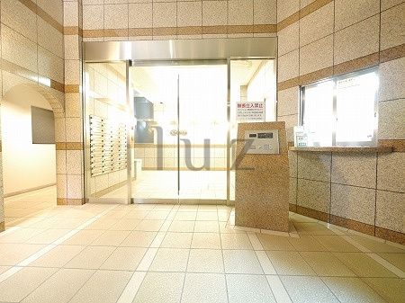 アールケープラザ新横浜Ⅱのエントランス