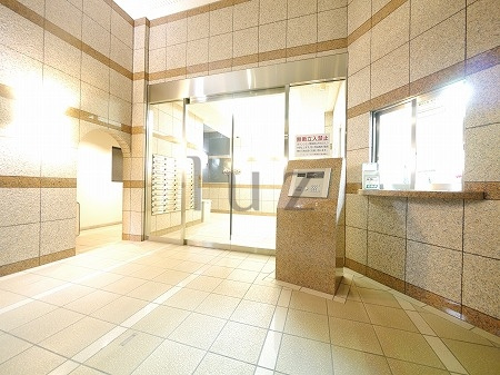 アールケープラザ新横浜Ⅱのエントランス