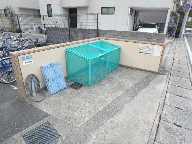 【その他共用部分】 | レルンブラール | ゴミステーションです