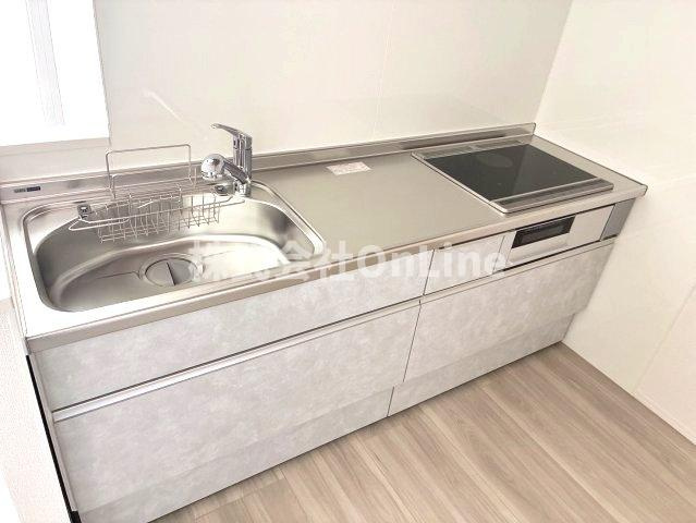 八尾市南植松町４丁目のアパートのキッチン