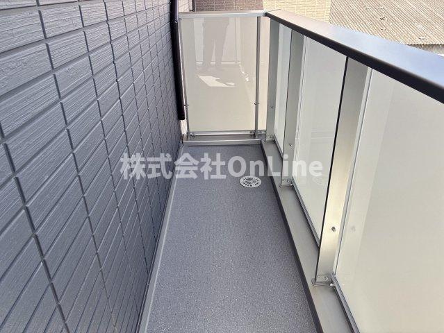 八尾市南植松町４丁目のアパートのバルコニー