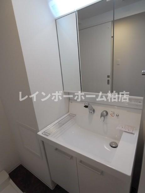 特典：仲介手数料が50％OFFです‼の洗面所|スペースが確保できる洗面所です