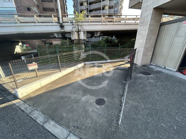 レクシア江坂の駐車場|駐車場