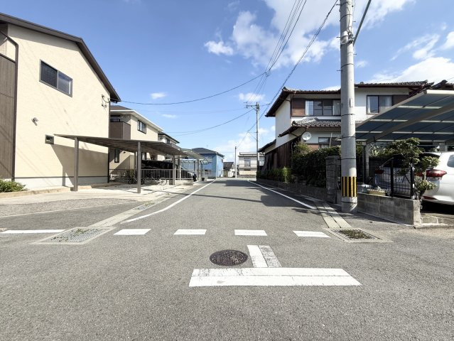売地（国分町）の前面道路含む現地写真|前面道路からの外観