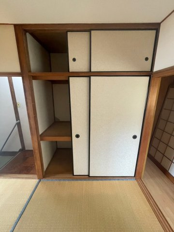 【収納】 | 川西市絹延町連棟貸家