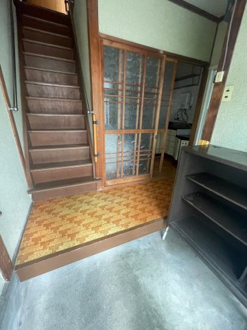 【玄関】 | 川西市絹延町連棟貸家