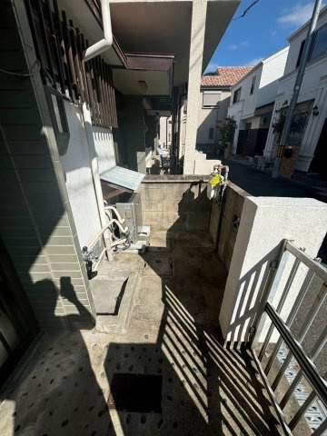 【庭】 | 川西市絹延町連棟貸家