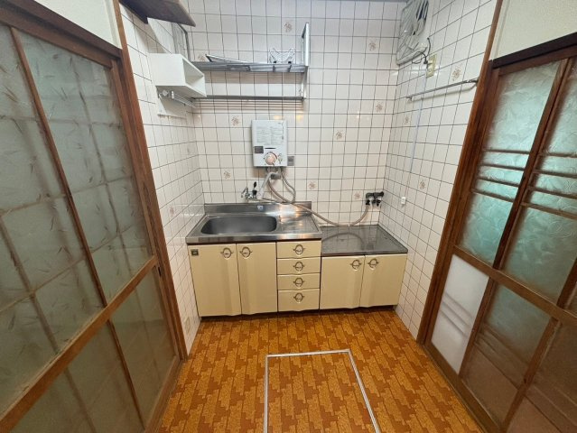 【居間・リビング】 | 川西市絹延町連棟貸家