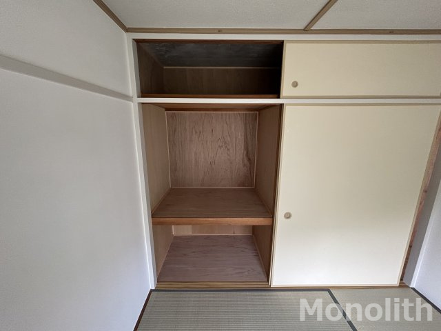 光明台32号棟の収納