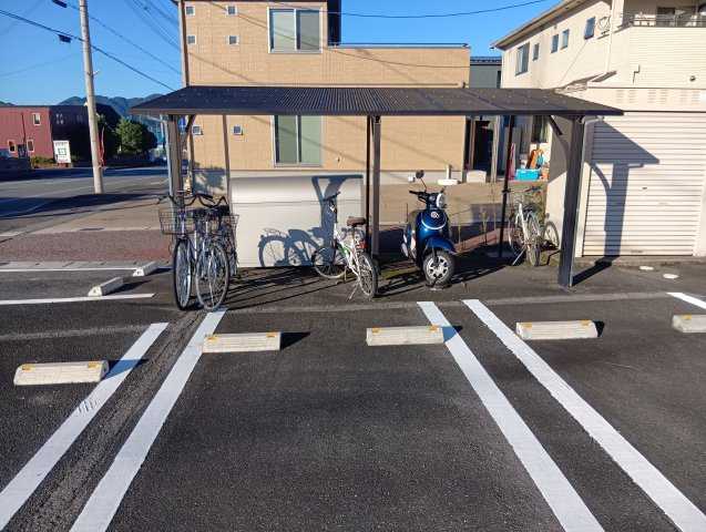 パセオ石原Aの駐車場
