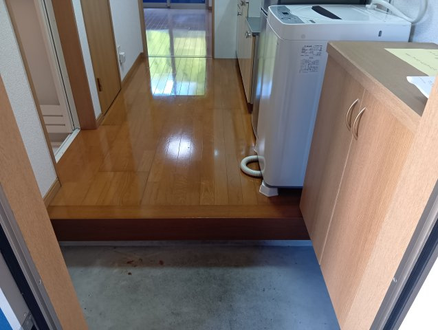 パセオ石原Aの玄関