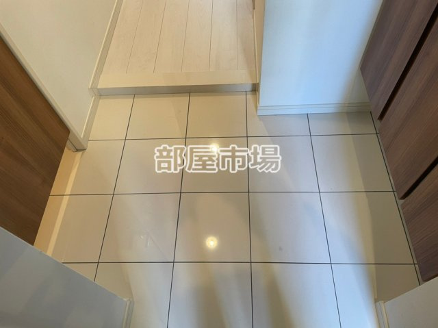 サンクレイドル上野の玄関