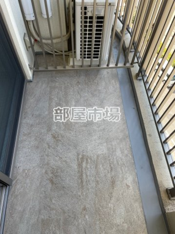 サンクレイドル上野のバルコニー