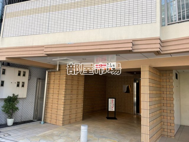 サンクレイドル上野のエントランス