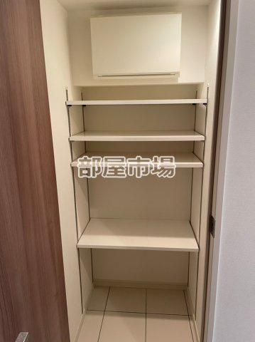 サンクレイドル上野の玄関|収納