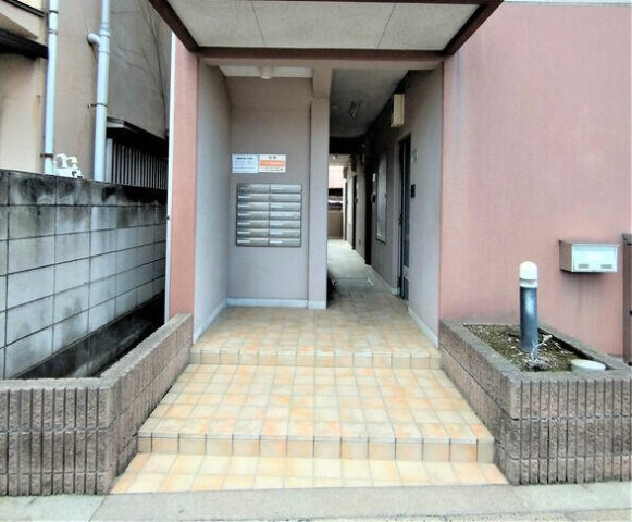 【エントランス】