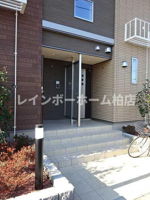 特典：仲介手数料が50％OFFです‼のエントランス
