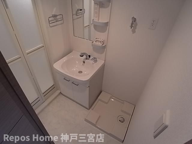 エスリード神戸海岸通の洗面所