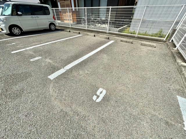 NSハイツの駐車場