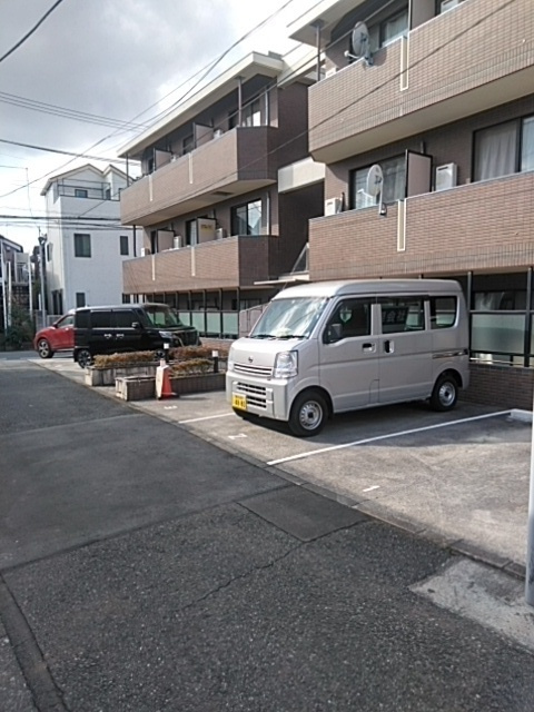 ＬｉＬｉ　Ｍｕｋａｉｈａｒａの駐車場