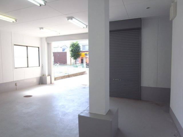 豊中市北条町３丁目の倉庫