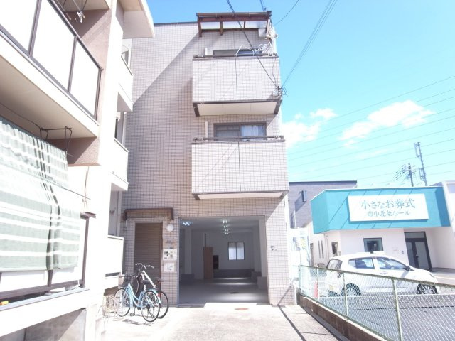 豊中市北条町３丁目の倉庫