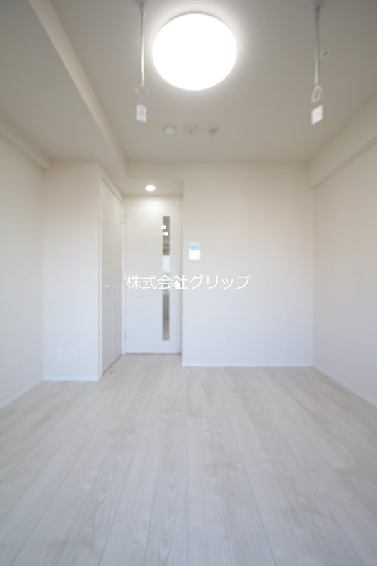 Le'a横濱大通り公園弐番館の居間・リビング