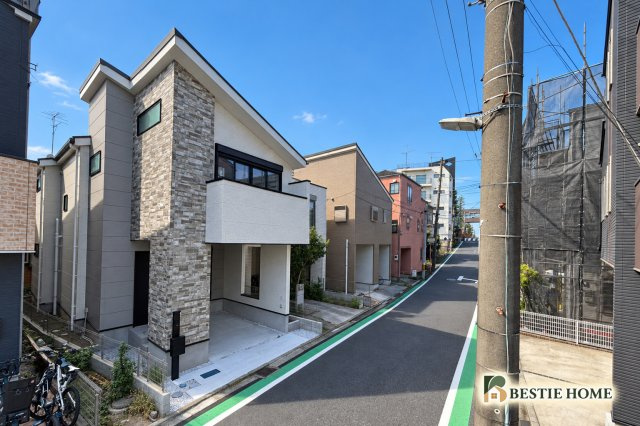 ■BESTie美邸100選■保土ヶ谷歩10分♪吹抜け×建物119.02㎡×床暖房の前面道路含む現地写真