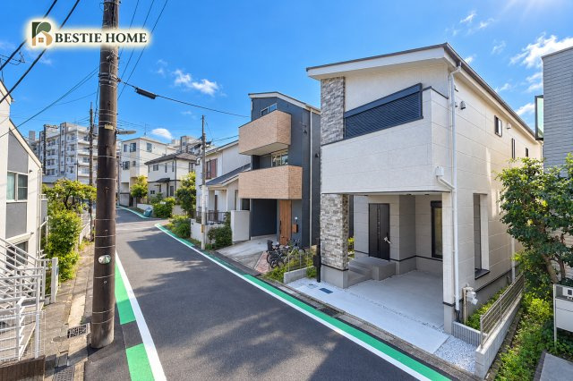 ■BESTie美邸100選■保土ヶ谷歩10分♪吹抜け×建物119.02㎡×床暖房の前面道路含む現地写真