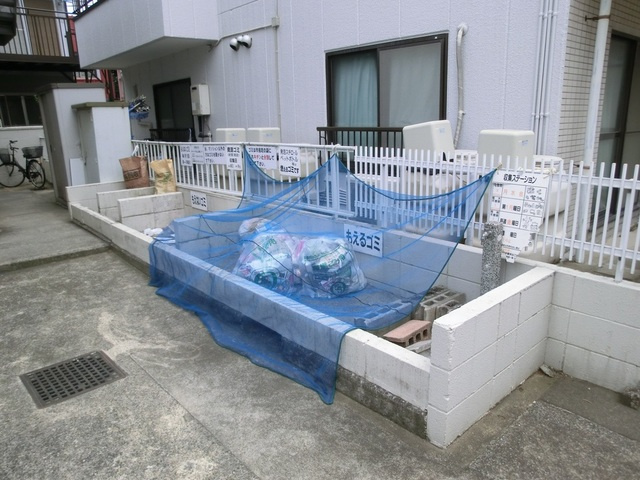 小栗原ハイツのその他共用部分|敷地内ごみ置き場あります。