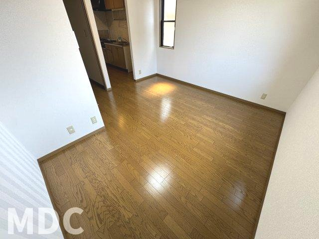 ステイトメント安宅　B棟の内装