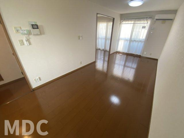 セジュール川南の洋室