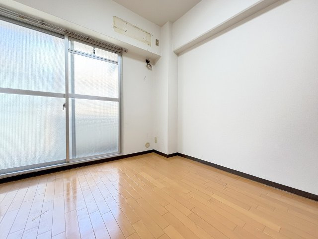 北中島マンションの洋室