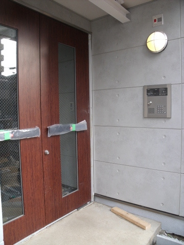 船橋市湊町２丁目の賃貸マンションのエントランス