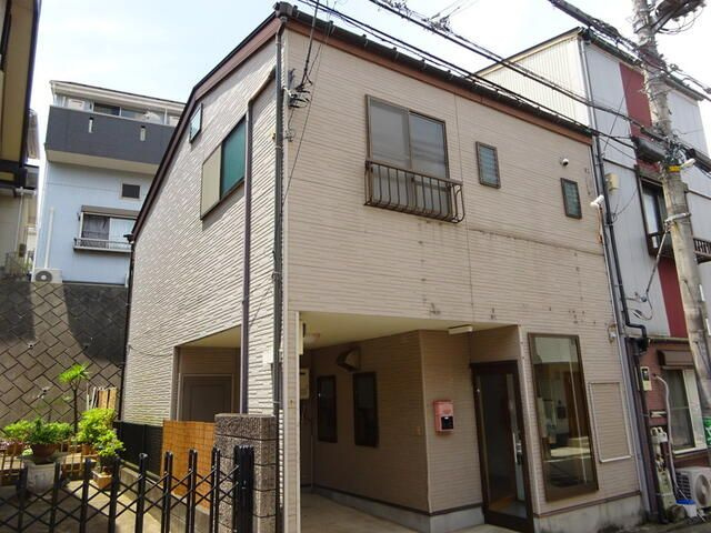西戸部町貸家
