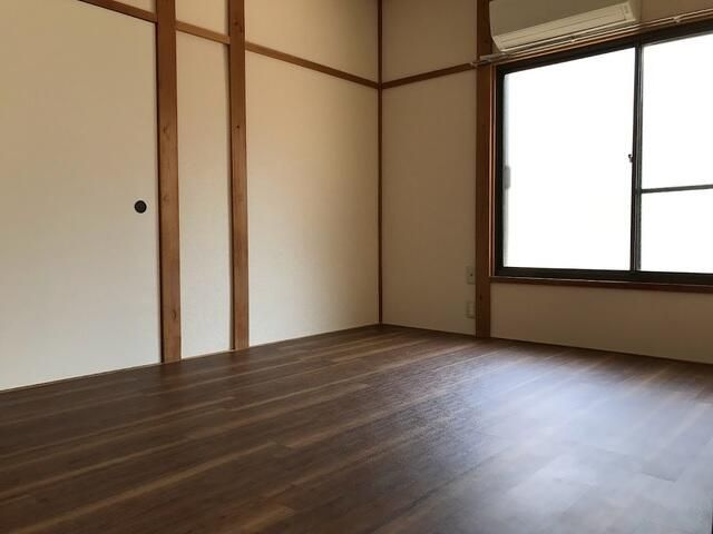 ミナト荘の居間・リビング