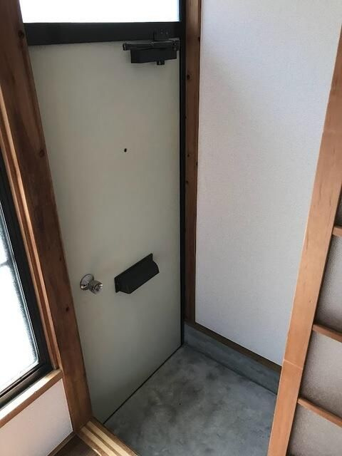 ミナト荘の玄関