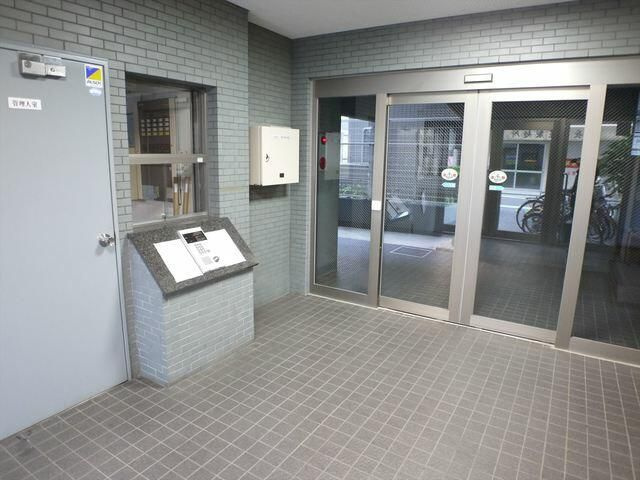 ヴァンハウス吉野町のエントランス