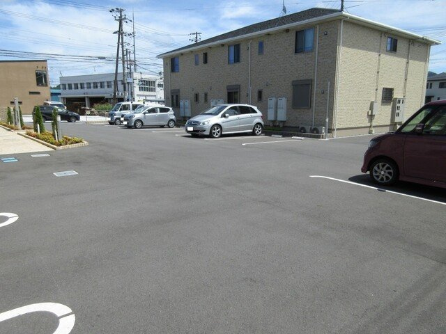 フランボアーズ篠山　Ⅰの駐車場
