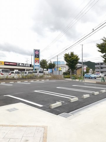 ボナールⅡの駐車場