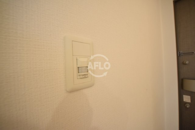 プレサンスNEO心斎橋の設備|プレサンスNEO心斎橋　センサーライト