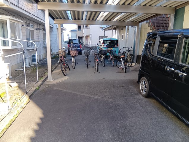 末広マンションの駐車場