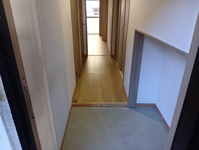 末広マンションの玄関