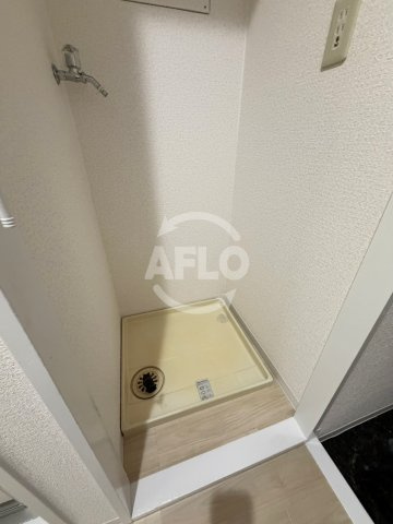 エルデ大手前の収納|エルデ大手前　洗濯機置き場