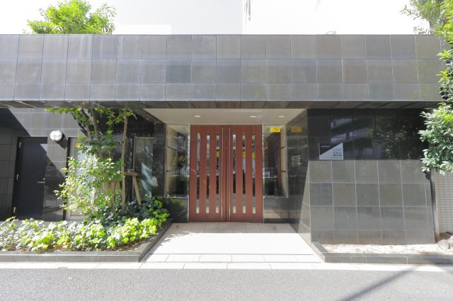 THEパームス新小岩のエントランス
