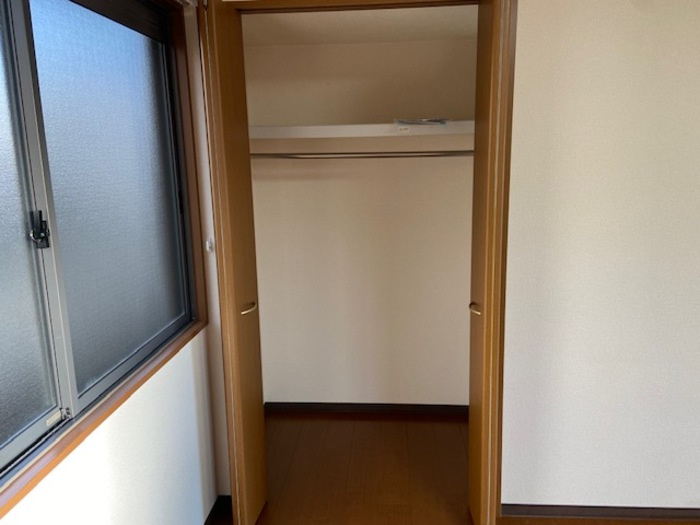 オーべルジュの収納|別部屋反転間取りのお写真となります。