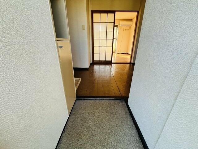 川崎市多摩区宿河原２丁目の賃貸マンションの玄関