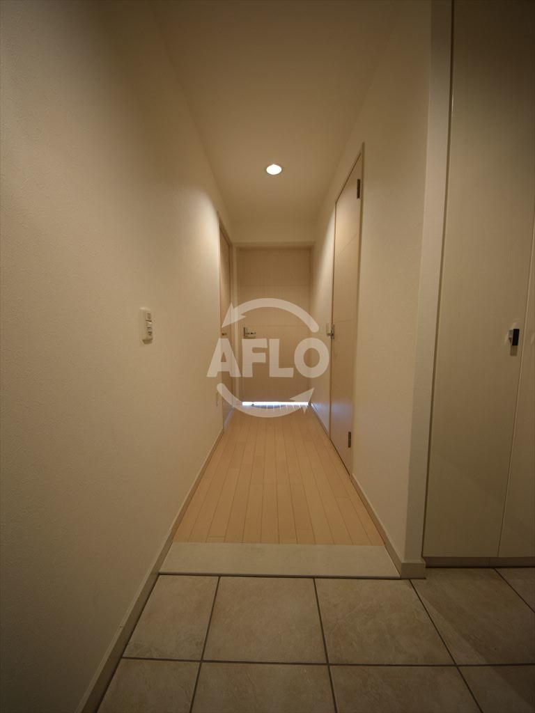 アルグラッドザタワー心斎橋　南小学校区の玄関|アルグラッドザタワー心斎橋　玄関